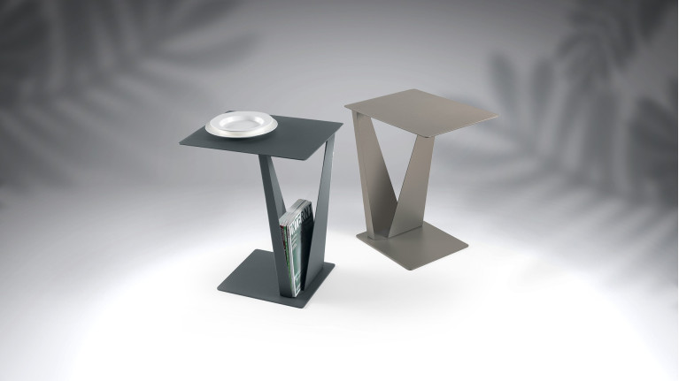 Bout de canapé VOGUE - Ce meuble multifonction vous servira de porte-revues, bout de canapé ou encore table basse
