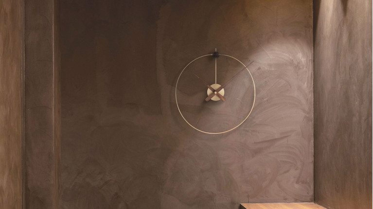 Horloge murale design moderne, bois et laiton, Anda