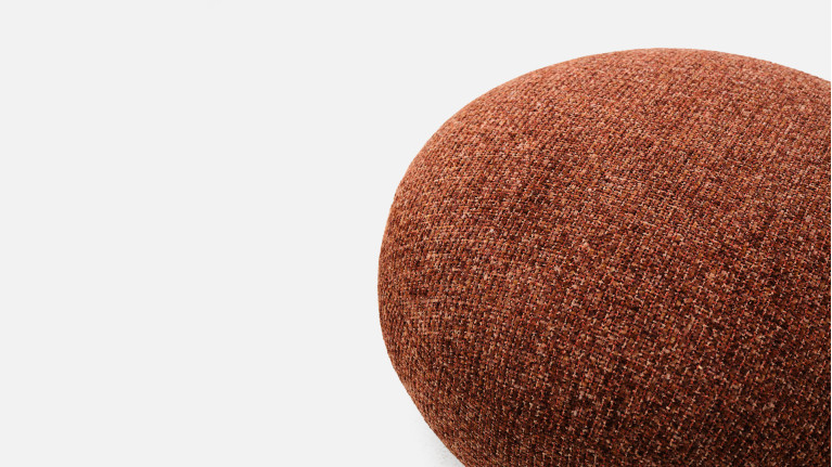 Pouf ASTRAL aux formes organiques et confort généreux