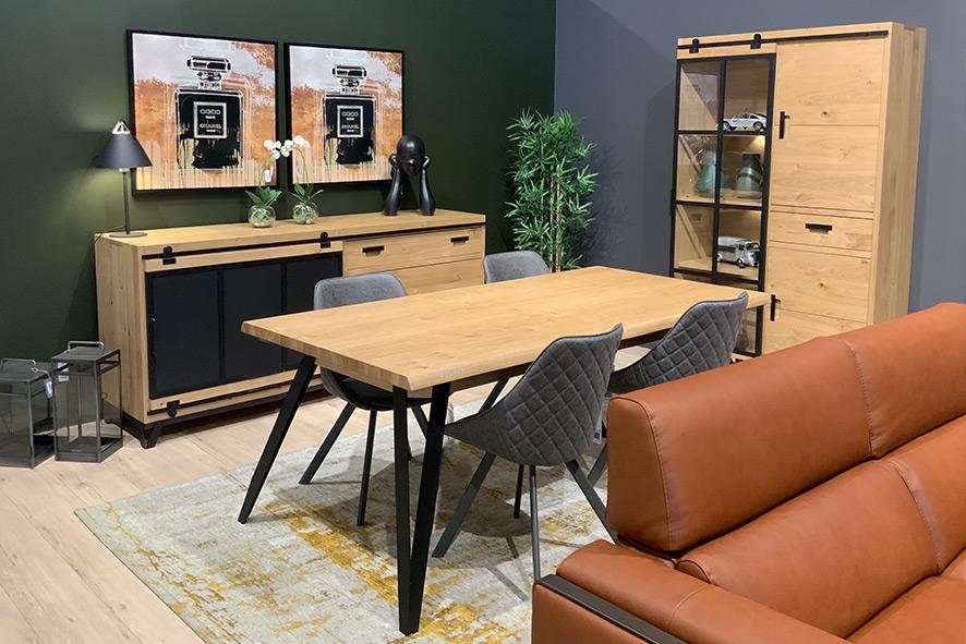 tables et chaises design en bois dans votre magasin de meubles à Herblay