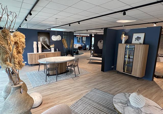 Table à manger et chaises design dans votre magasin de meubles près d'Angoulême