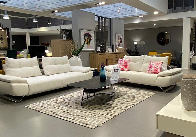 Canapés d'angle, modulable ou convertibles, fauteuils déco ou relax, venez découvrir nos collections dans votre magasin à Roanne
